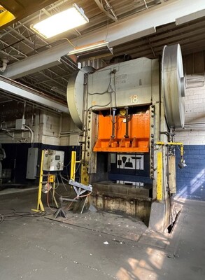 CLEVELAND 1000-72-525 Straight Side Presses | Tight Tolerance Machinery