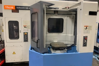 2002 MAZAK VARIAXIS 500-5X 5-AXIS 5-Axis Vertical Machining Centers | Tight Tolerance Machinery (1)